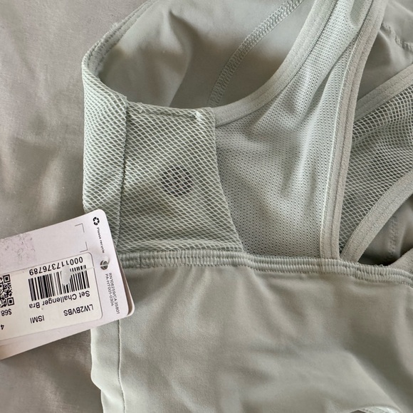 Lululemon bra size 4 - Picture 3 of 4